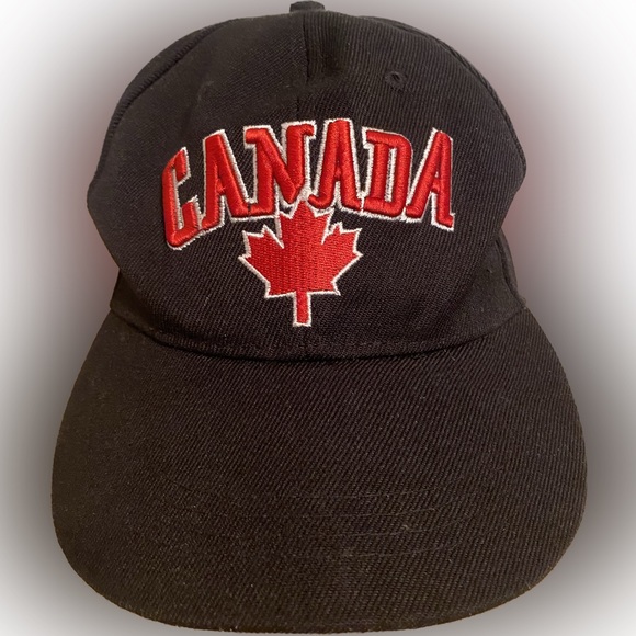Lucky Brand Black Canada Flat Bill SnapBack Hat - Picture 1 of 9